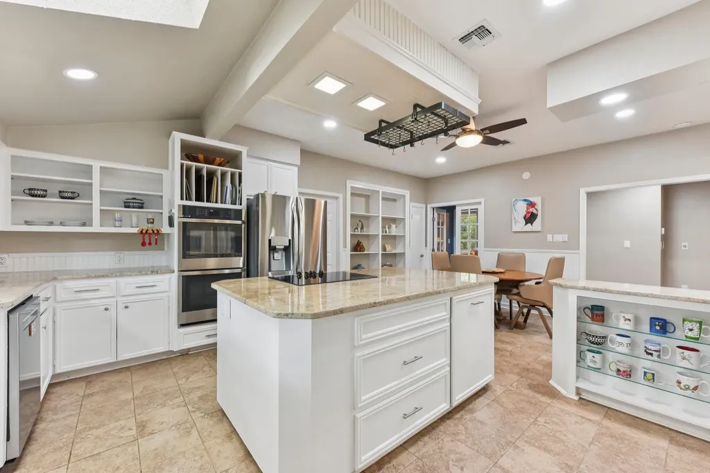 126 County Road 420 Road Spicewood TX 78669