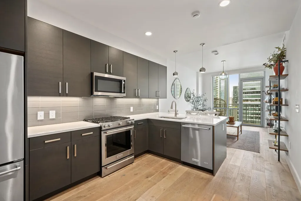 222 West Avenue Austin TX 78701