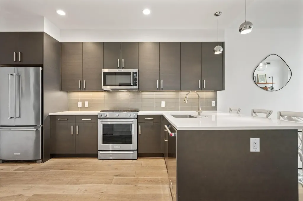 222 West Avenue Austin TX 78701