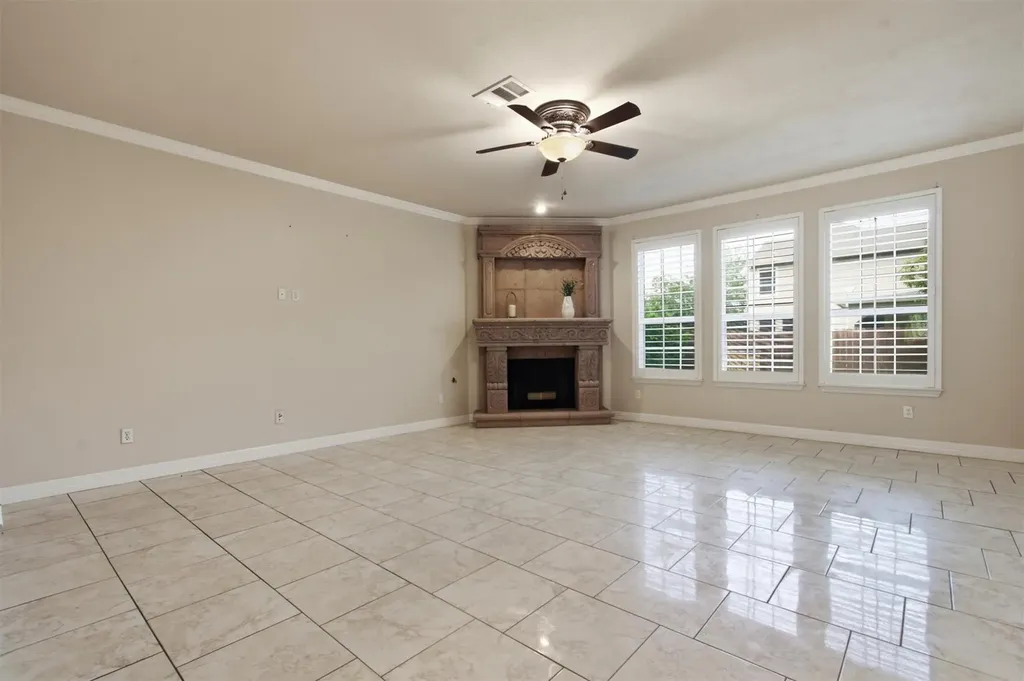 113 Scarlet Oak Cove Kyle TX 78640
