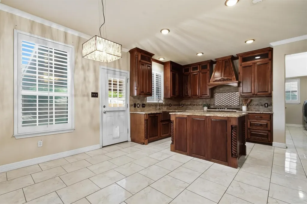 113 Scarlet Oak Cove Kyle TX 78640