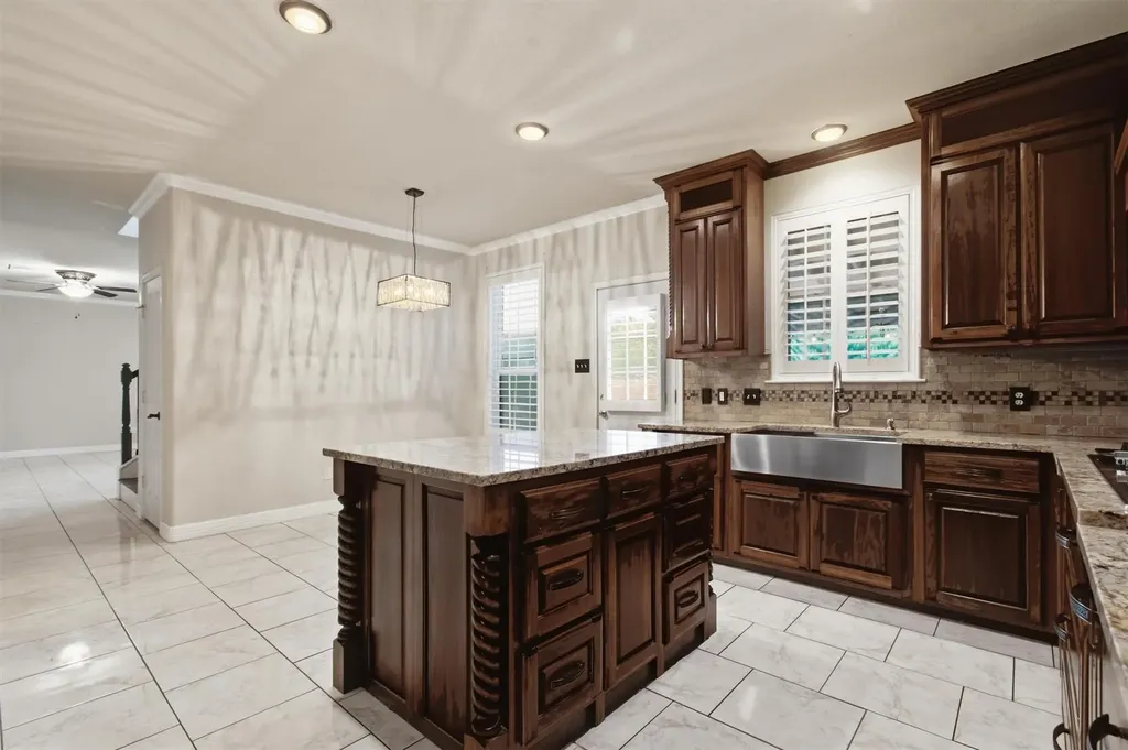 113 Scarlet Oak Cove Kyle TX 78640