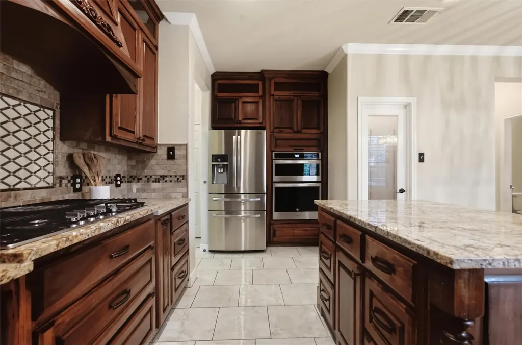 113 Scarlet Oak Cove Kyle TX 78640