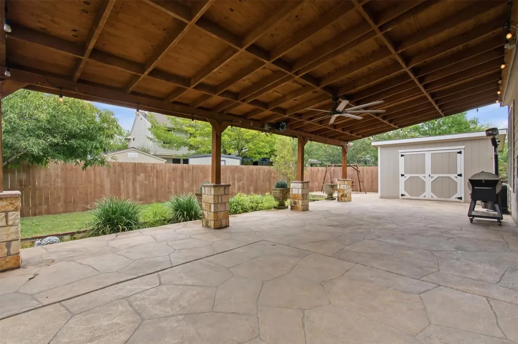 113 Scarlet Oak Cove Kyle TX 78640