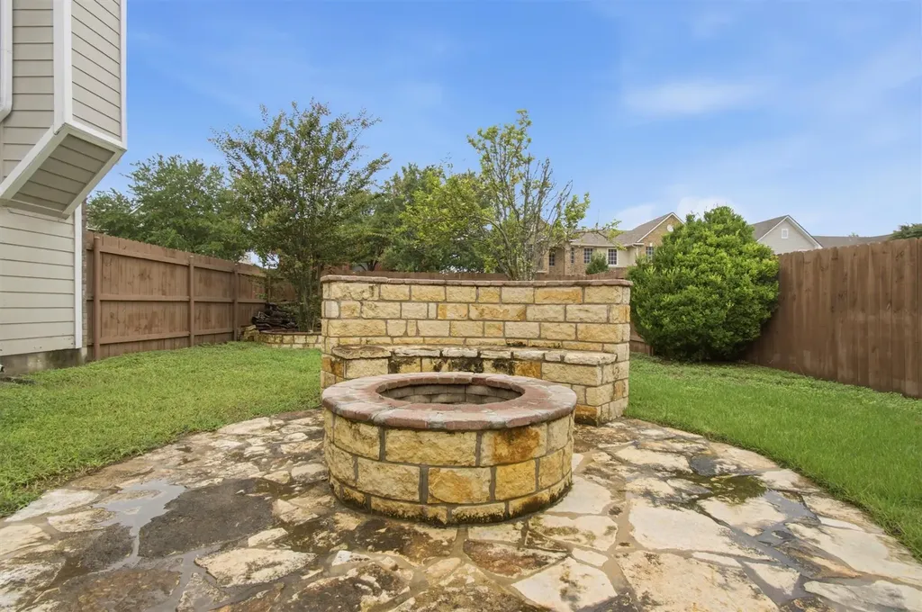 113 Scarlet Oak Cove Kyle TX 78640