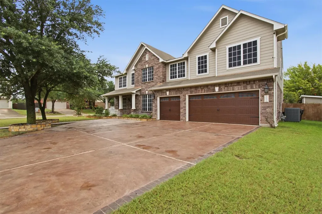113 Scarlet Oak Cove Kyle TX 78640
