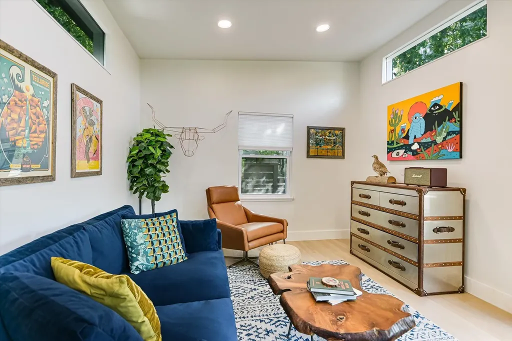 2805 S 5th Street Austin TX 78704