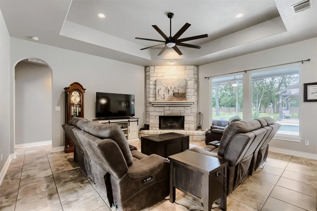 138 Elm Wood Drive Elgin TX 78621
