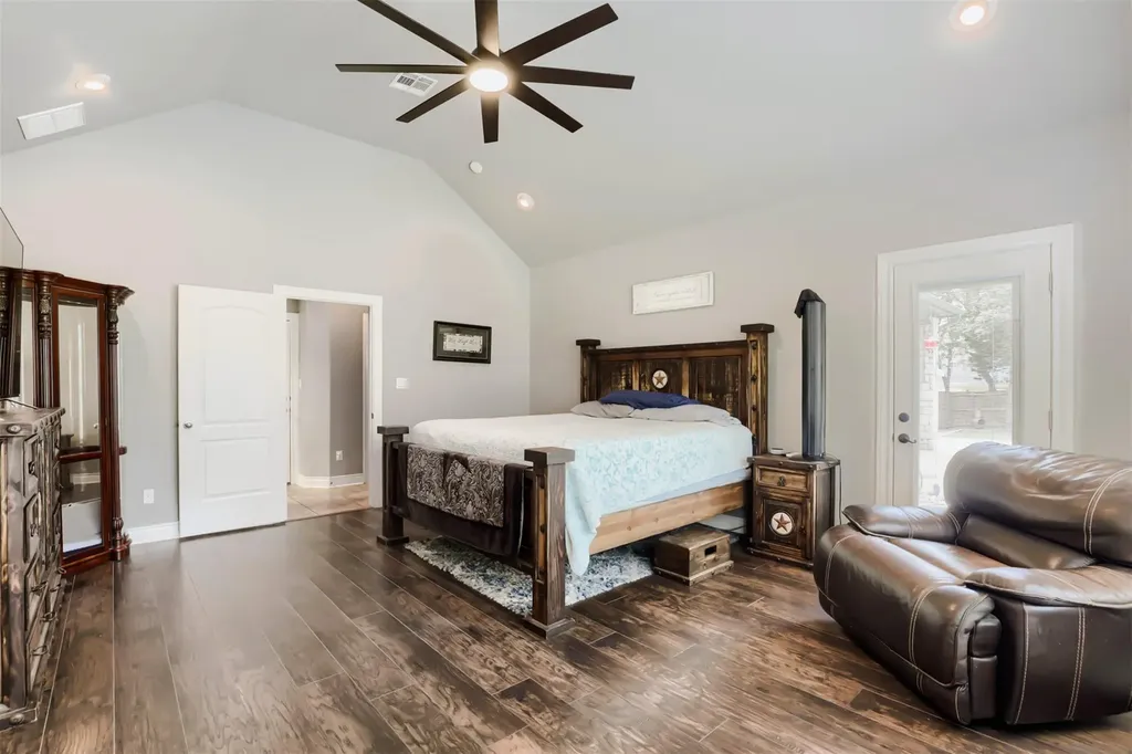 138 Elm Wood Drive Elgin TX 78621