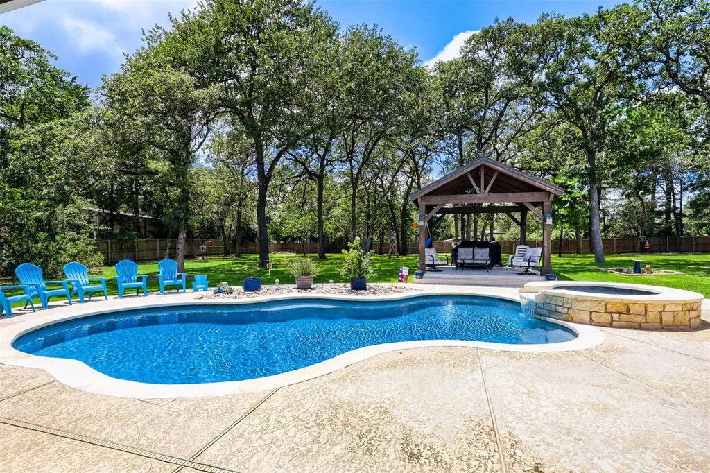 138 Elm Wood Drive Elgin TX 78621