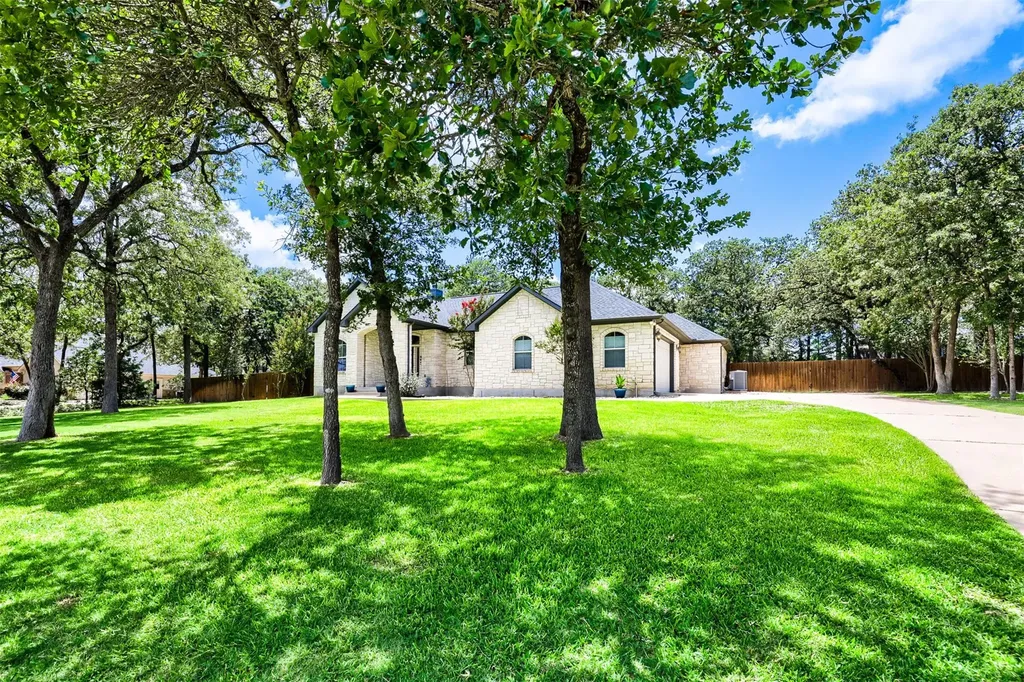 138 Elm Wood Drive Elgin TX 78621