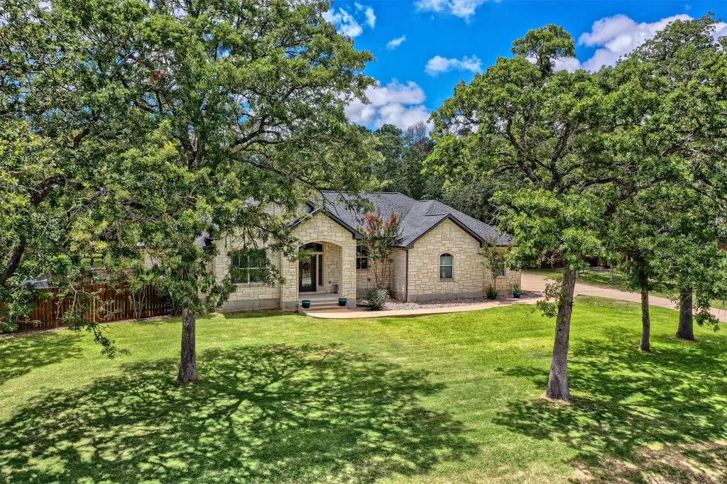 138 Elm Wood Drive Elgin TX 78621