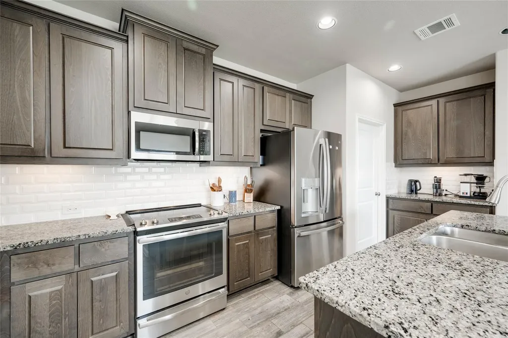 709 Tinton Falls Lane Pflugerville TX 78660