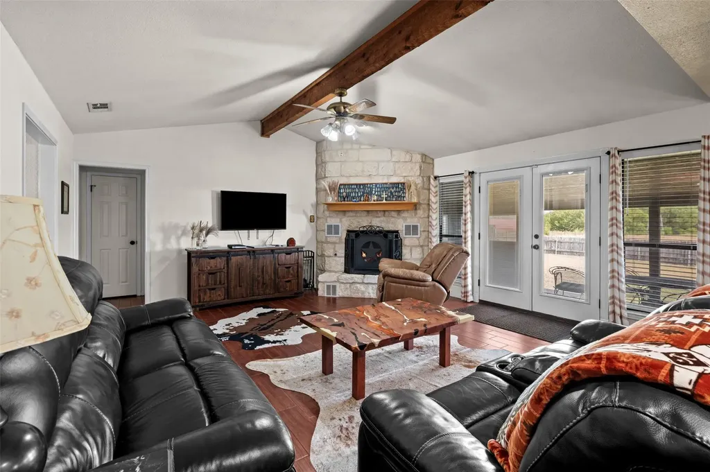 1512 Panther Loop Pflugerville TX 78660