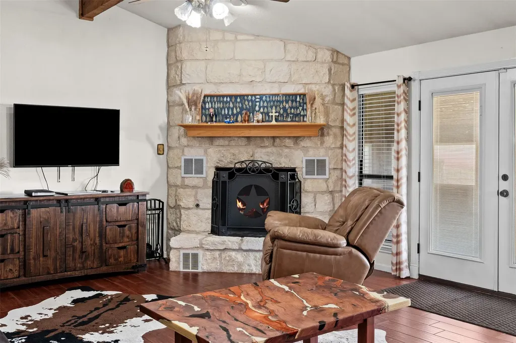 1512 Panther Loop Pflugerville TX 78660