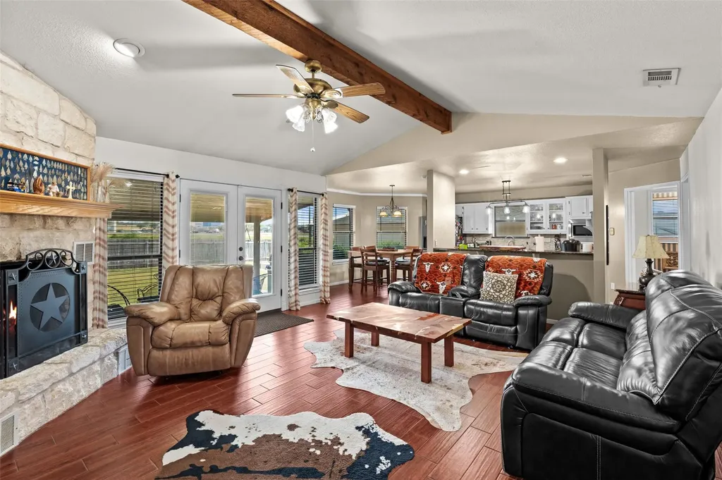 1512 Panther Loop Pflugerville TX 78660