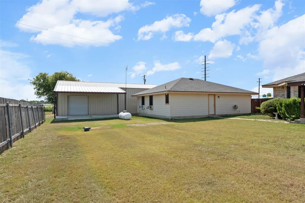 1512 Panther Loop Pflugerville TX 78660