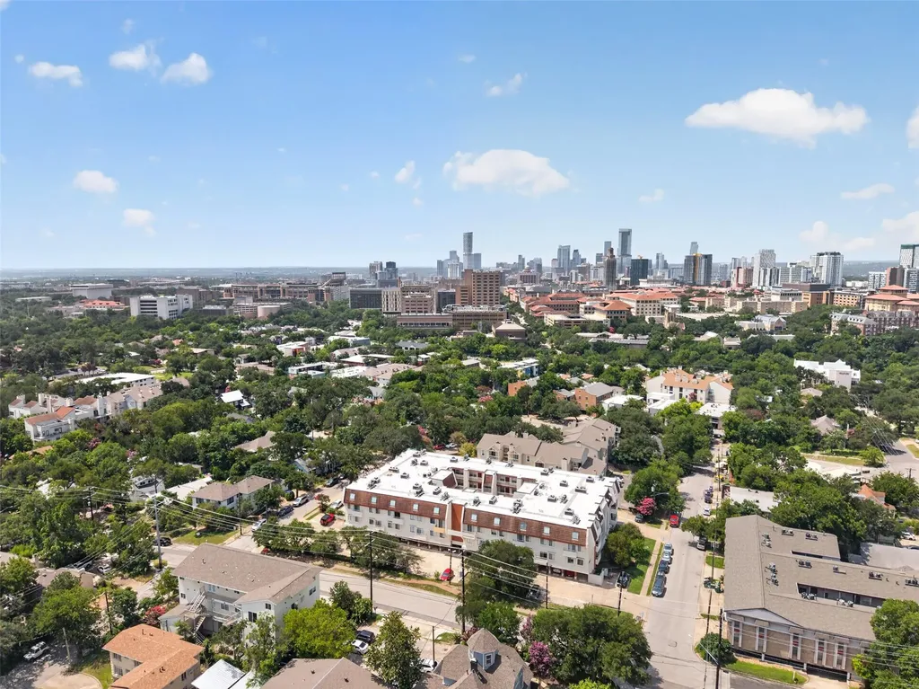 3115 Helms Street Austin TX 78705
