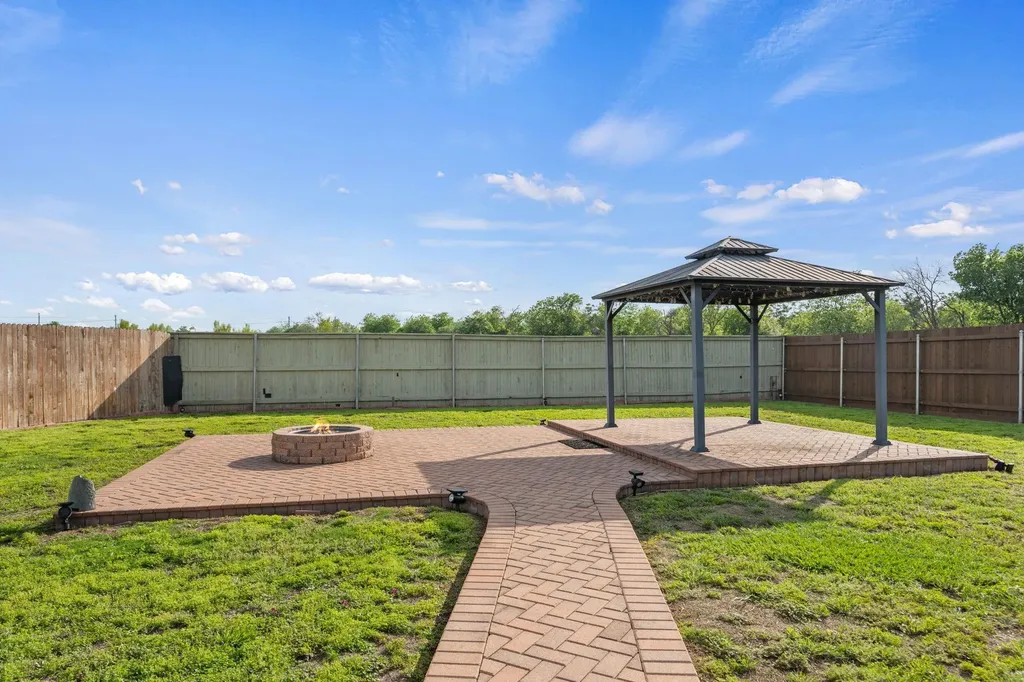 412 Perryville Loop Liberty Hill TX 78642