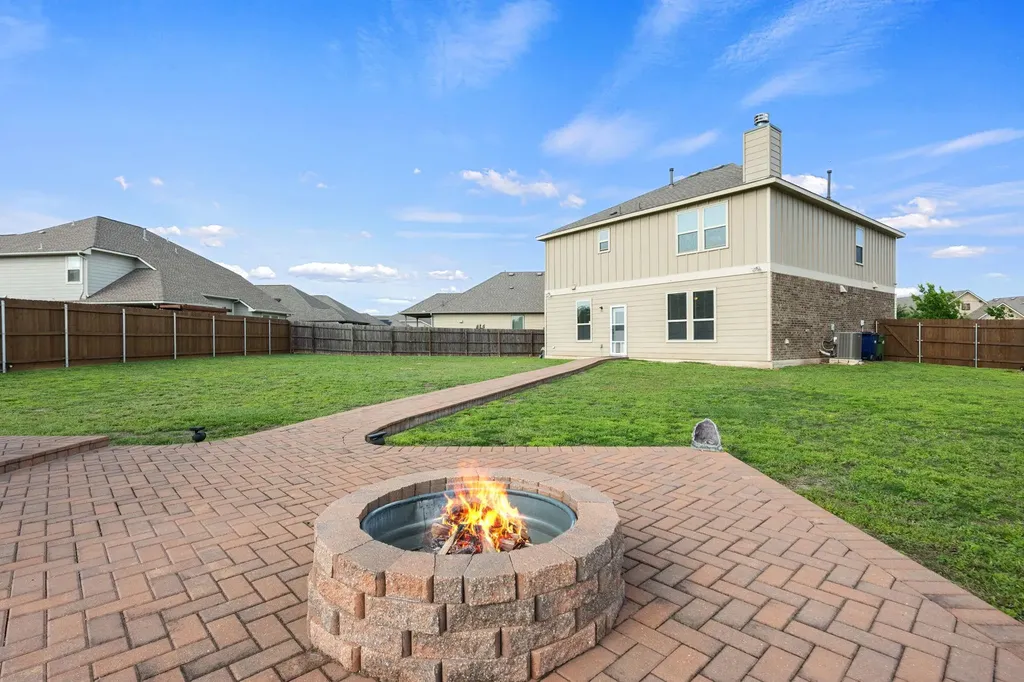 412 Perryville Loop Liberty Hill TX 78642