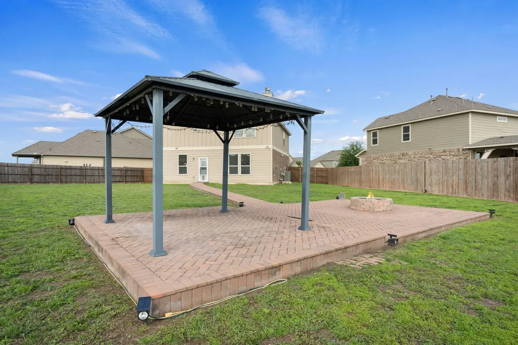 412 Perryville Loop Liberty Hill TX 78642