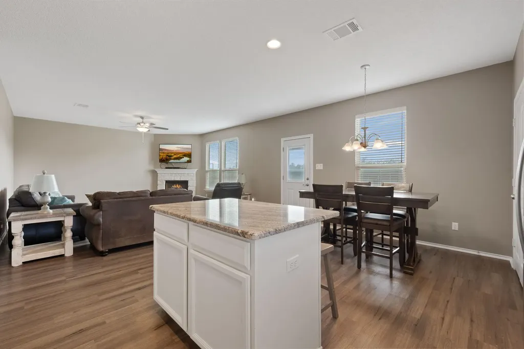 412 Perryville Loop Liberty Hill TX 78642