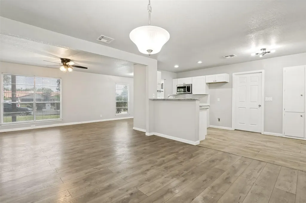 7247 Glen Hill San Antonio TX 78239