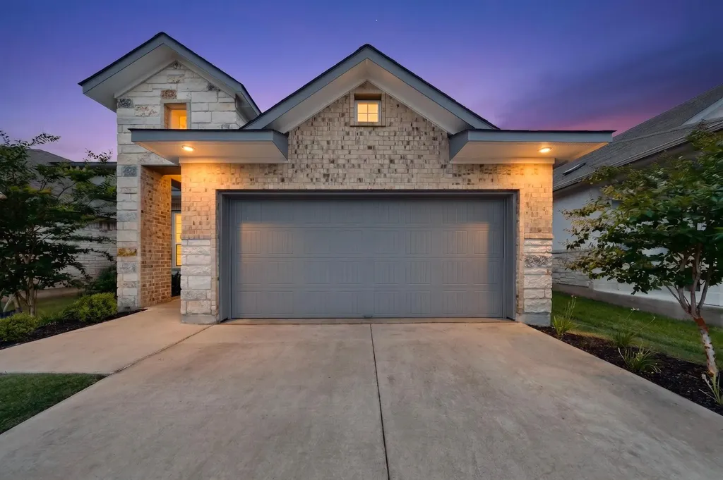 1008 Summer Glen Georgetown TX 78628