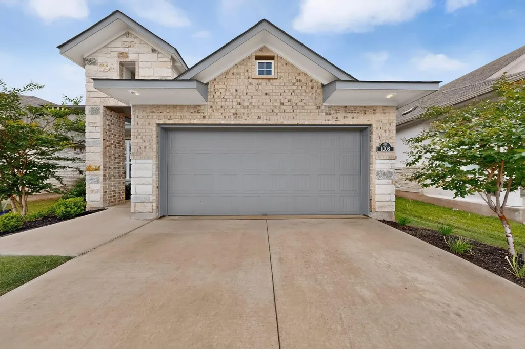 1008 Summer Glen Georgetown TX 78628