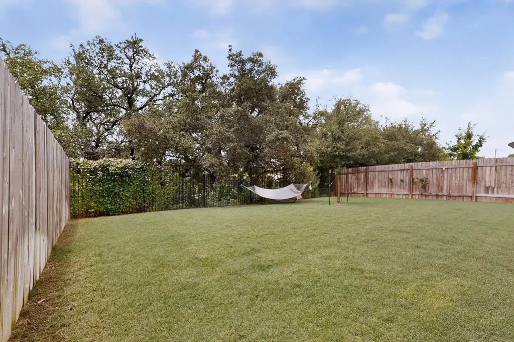 1008 Summer Glen Georgetown TX 78628