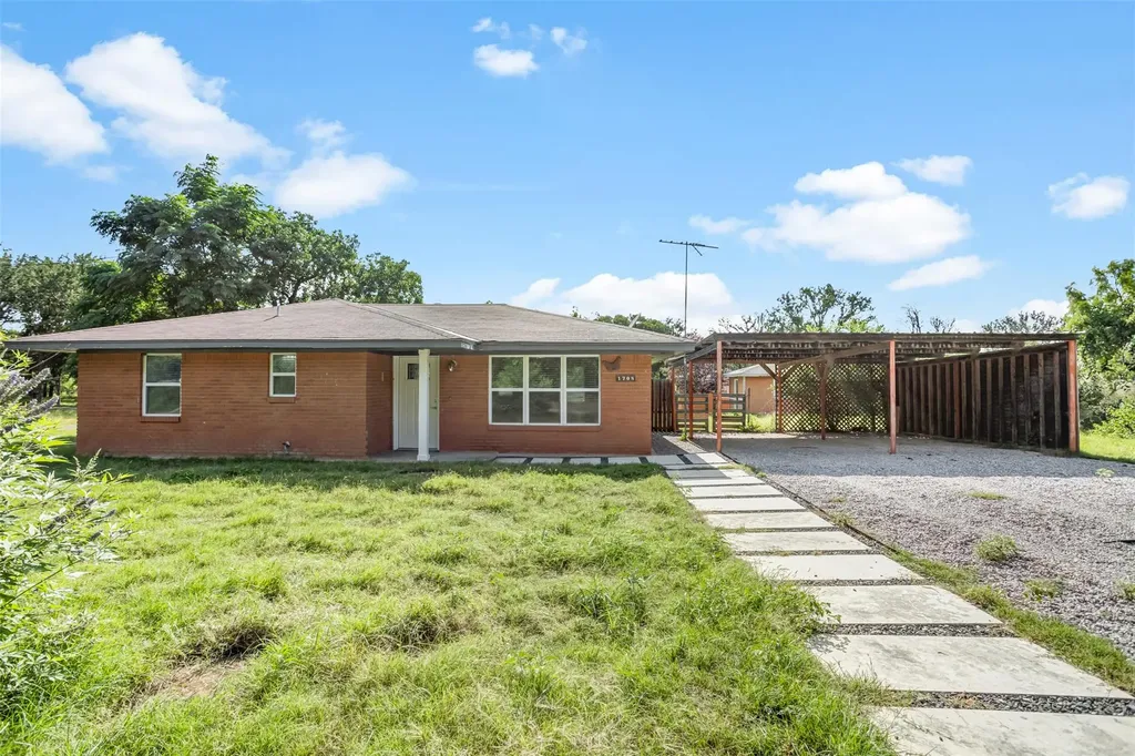1708 Woodcrest Drive Marble Falls TX 78654