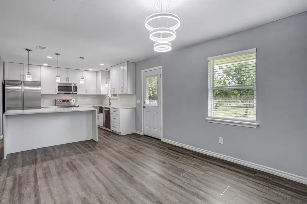 1708 Woodcrest Drive Marble Falls TX 78654