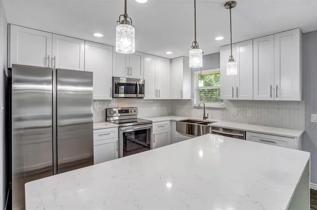 1708 Woodcrest Drive Marble Falls TX 78654