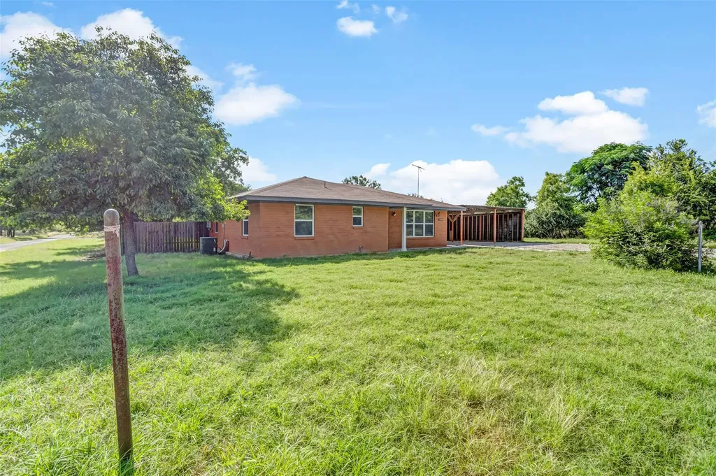 1708 Woodcrest Drive Marble Falls TX 78654