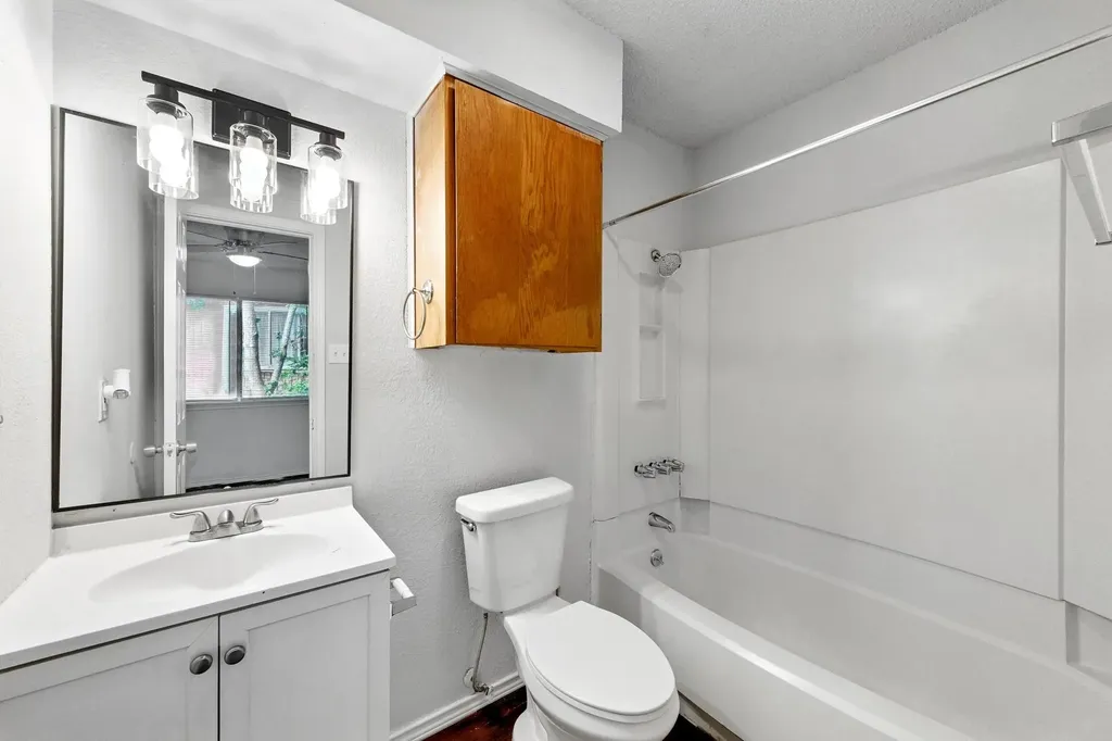 5707 Spring Meadow Road Austin TX 78744