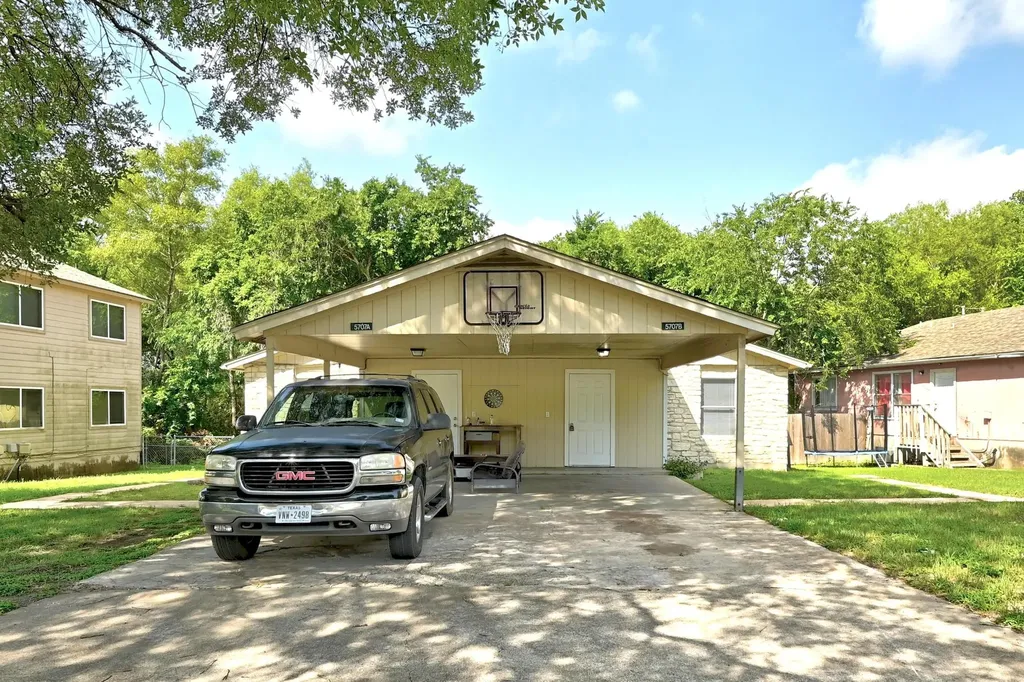5707 Spring Meadow Road Austin TX 78744