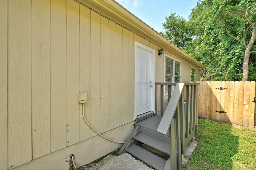 5707 Spring Meadow Road Austin TX 78744