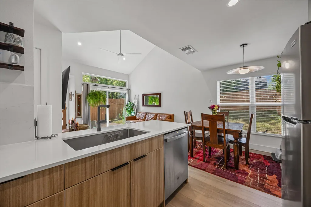 1907 Albury Cove Austin TX 78758