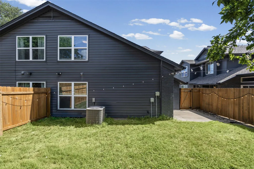 1907 Albury Cove Austin TX 78758