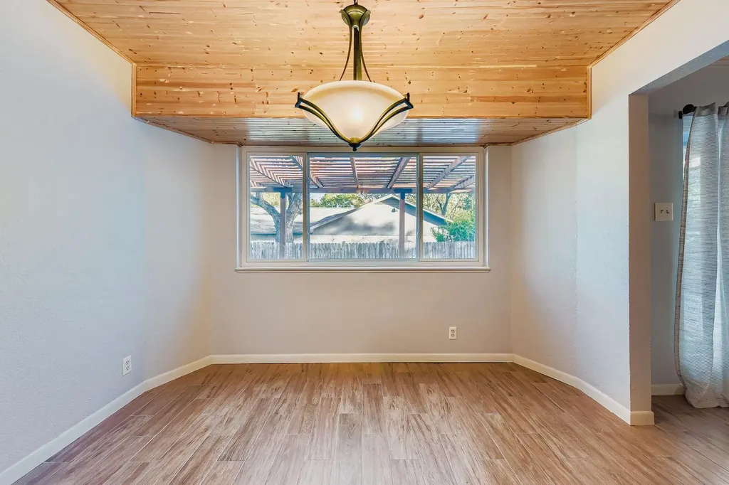 9201 Heatherwood Drive Austin TX 78748