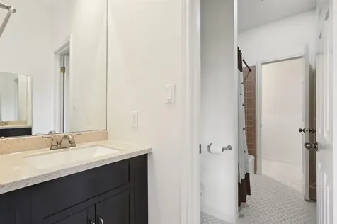 6904 Peppervine Cove Austin TX 78750