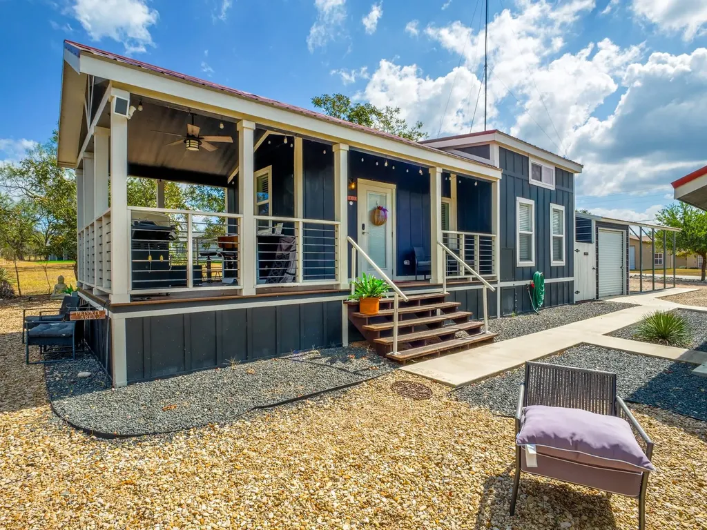 4113 Hermosa Drive Kingsland TX 78639
