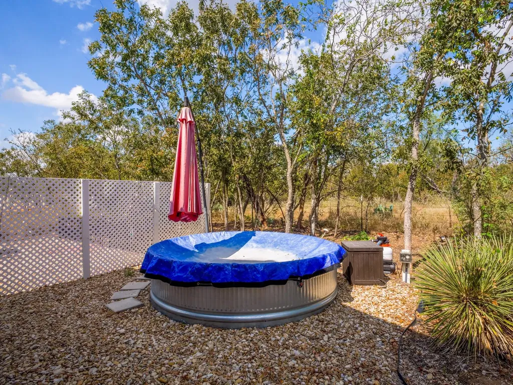 4113 Hermosa Drive Kingsland TX 78639
