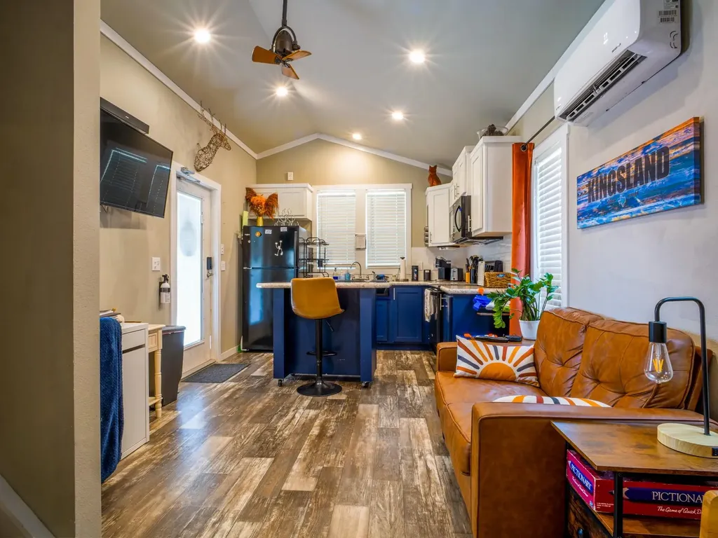 4113 Hermosa Drive Kingsland TX 78639