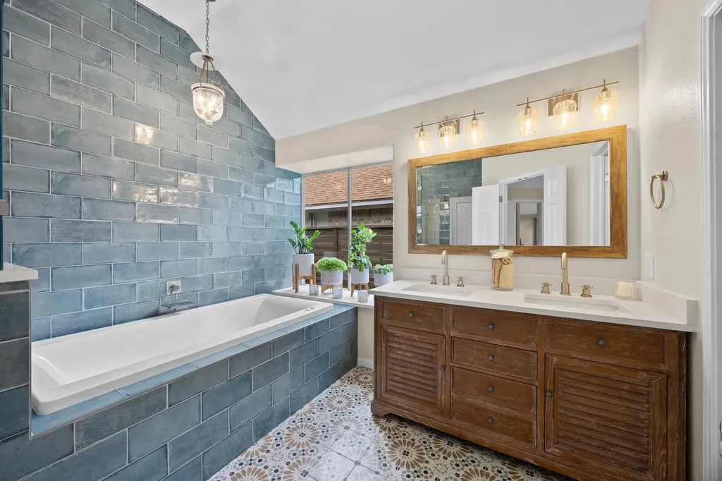 12749 Machete Trail Austin TX 78729