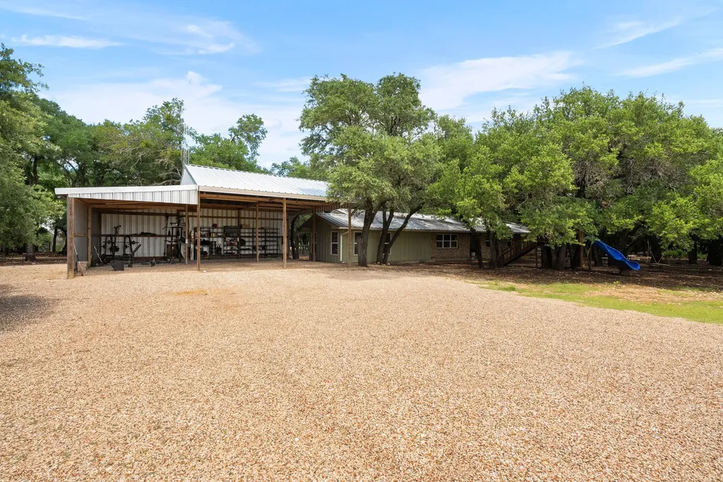 4240 Texas 236 Highway Moody TX 76557