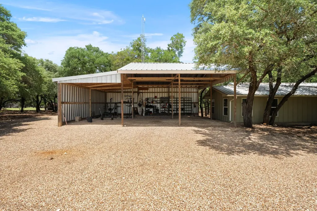 4240 Texas 236 Highway Moody TX 76557