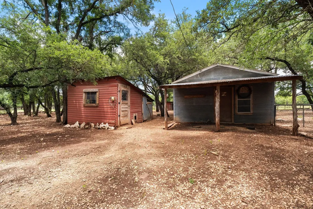 4240 Texas 236 Highway Moody TX 76557