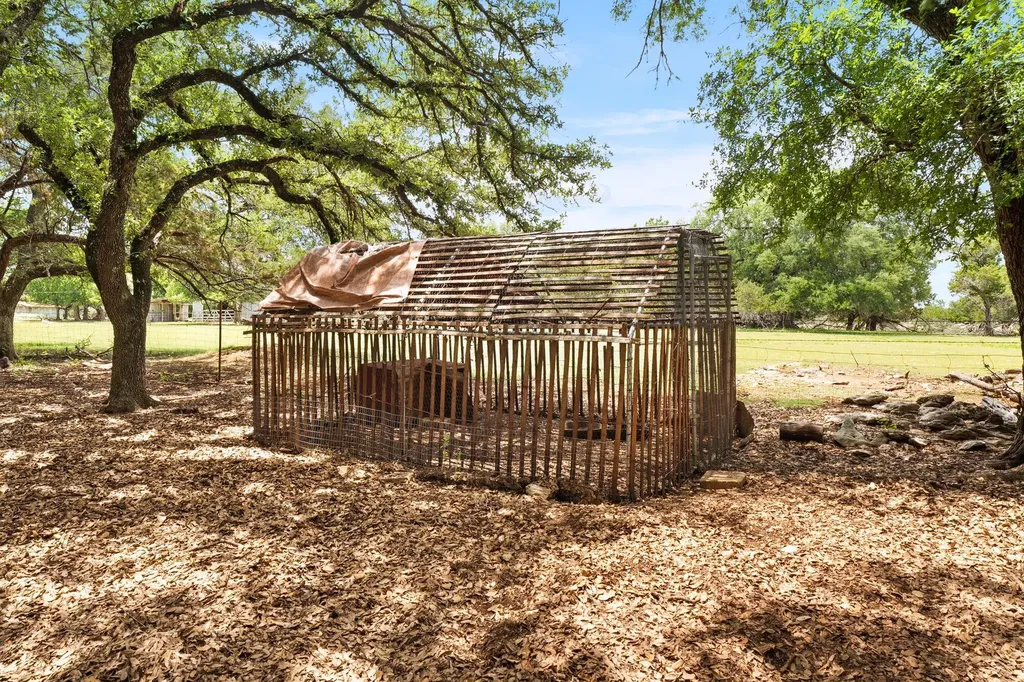 4240 Texas 236 Highway Moody TX 76557