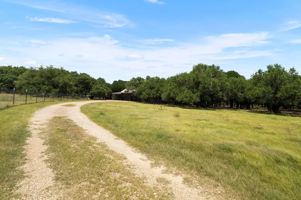 4240 Texas 236 Highway Moody TX 76557
